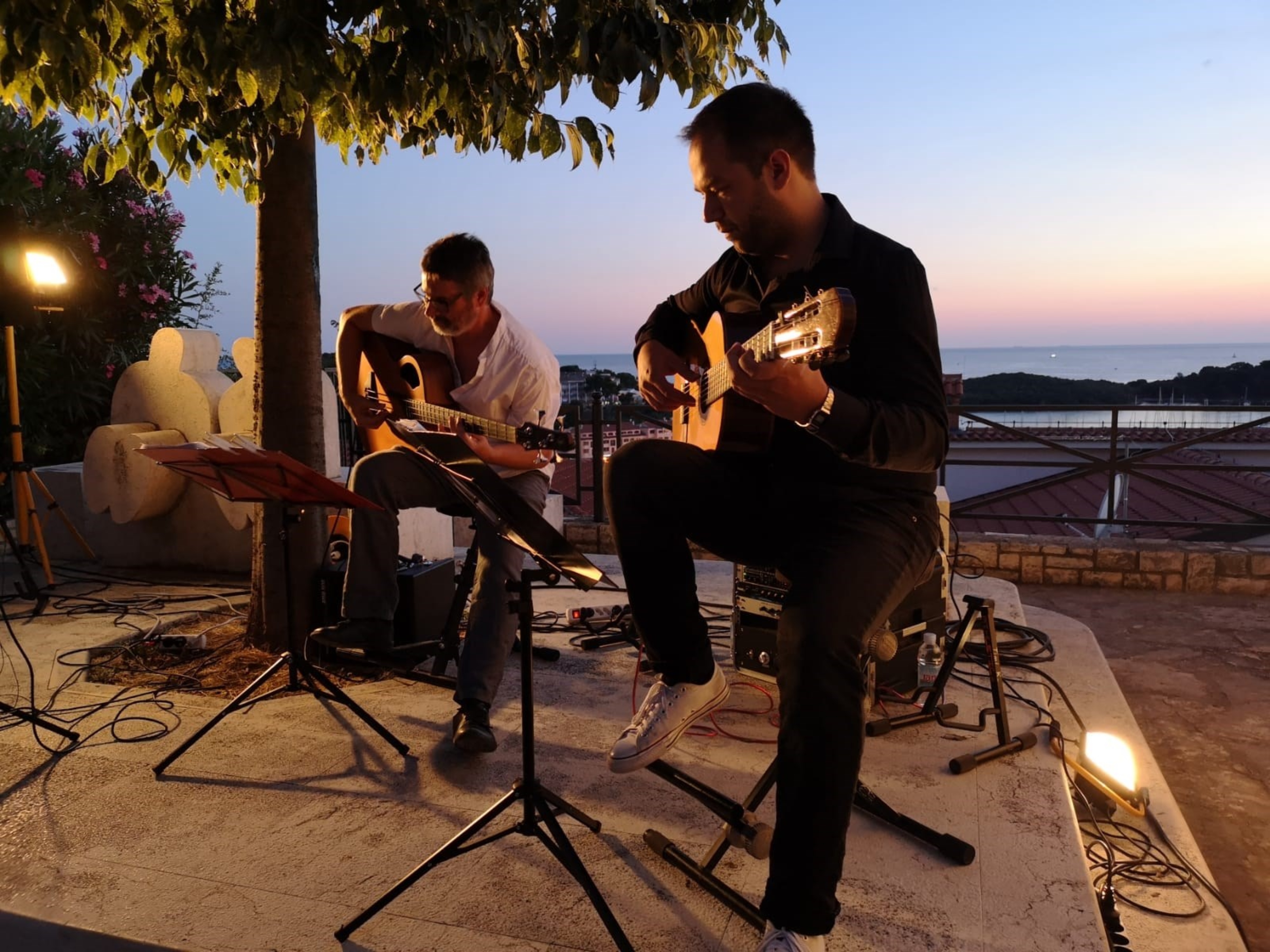 Posljednji dan Vrsaranskih serenadi u sklopu GitarISTRE! Uživajte uz 'Evening Serenade' i predivne melodije